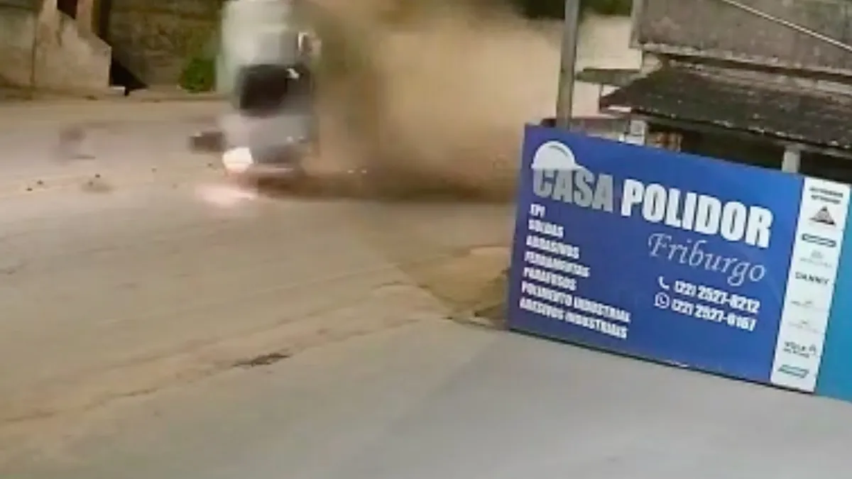 Braziliaan vliegt uit auto, maar maakt het prima naar omstandigheden