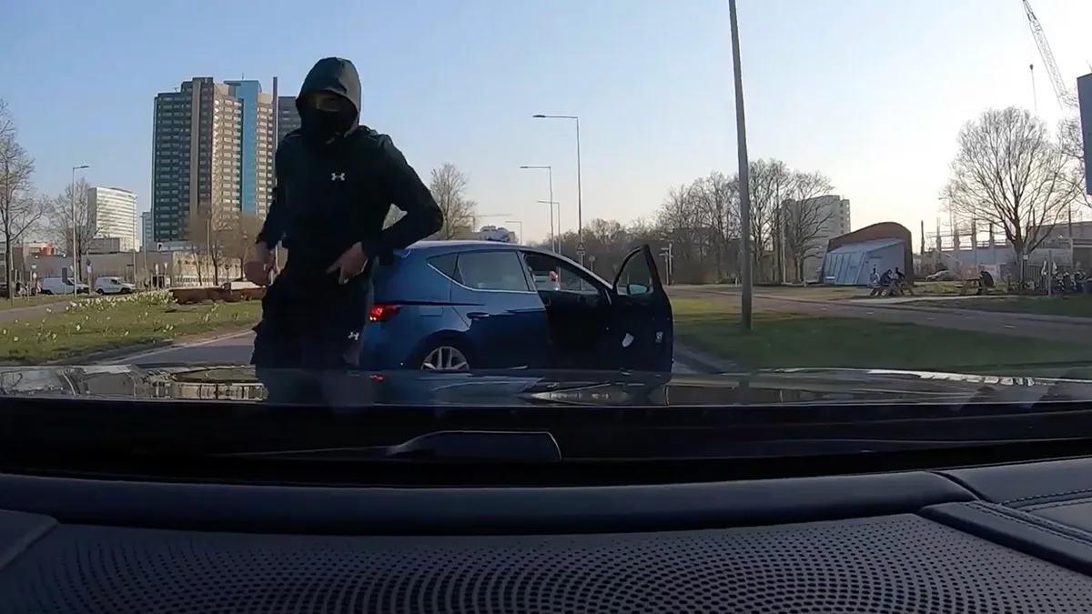 Mocro Maffia acteur Marouane Meftah neemt Andy van der Meijde te grazen