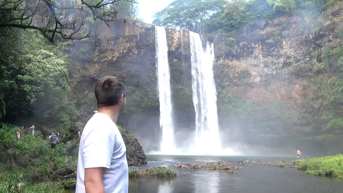 Youtuber uit Denemarken bezoekt locaties waar de film Jurassic Park is opgenomen