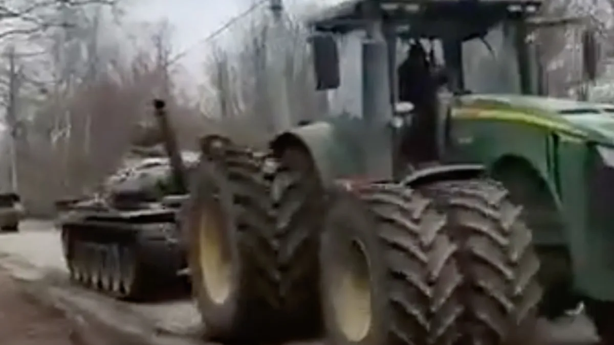 Oekraïense boertjes en hun nieuwverworven tank