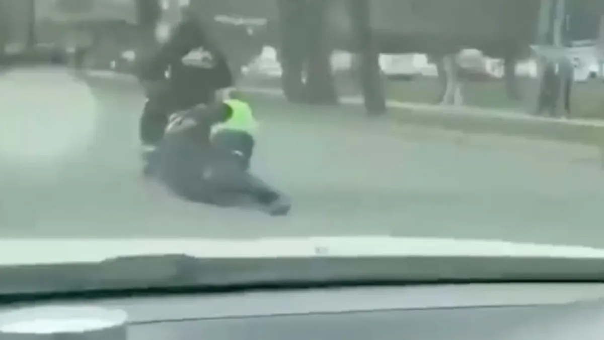 Beter om agent niet mee te slepen als je onder bon vandaan probeert te komen