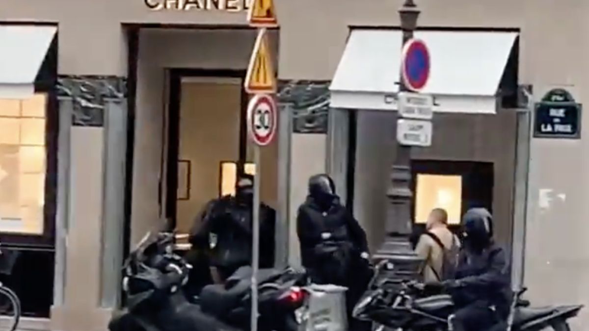 Smash-and-grab op Chanel winkel in hartje Parijs met een buit van ongeveer 2 miljoen euro