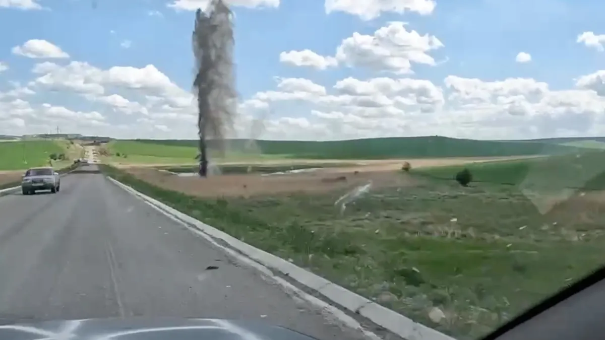 De weg tussen het Oekraïense Lisichansk en Bakhmut is verre van veilig