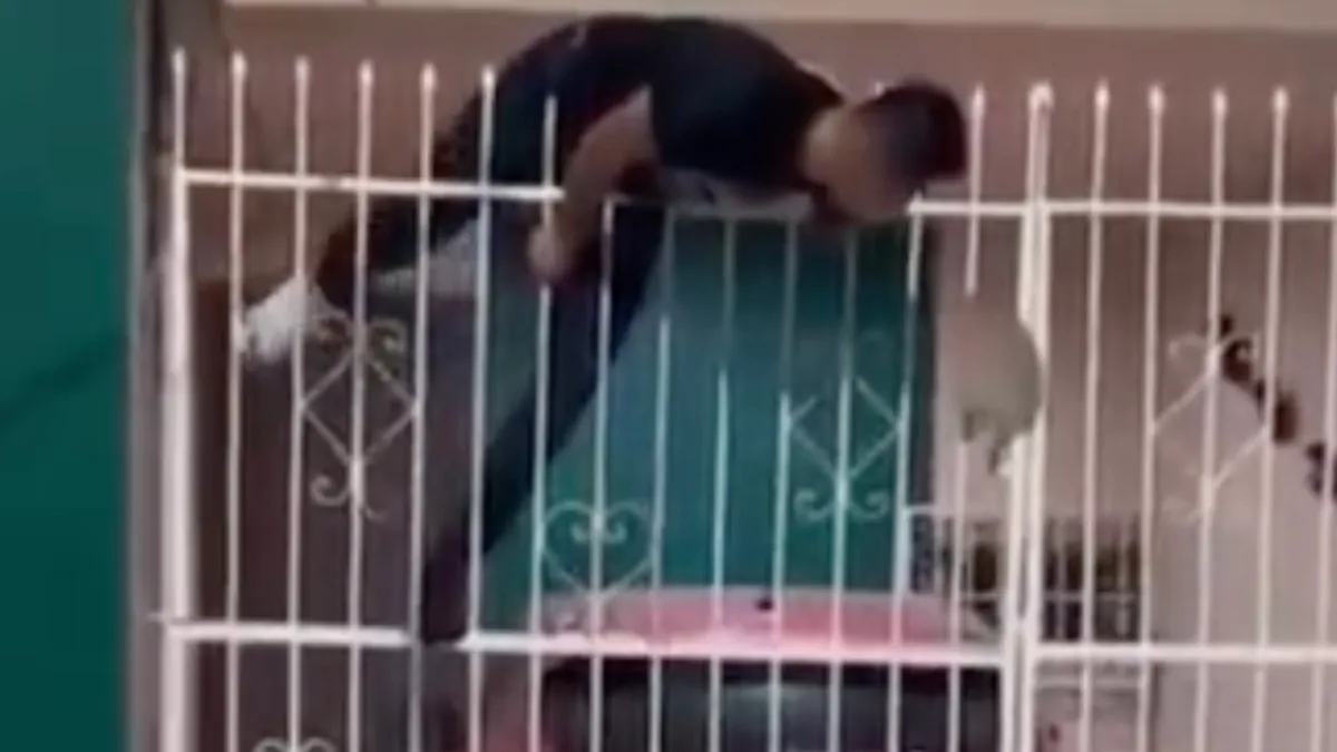 Mexicaanse inbreker spiest zichzelf aan hek