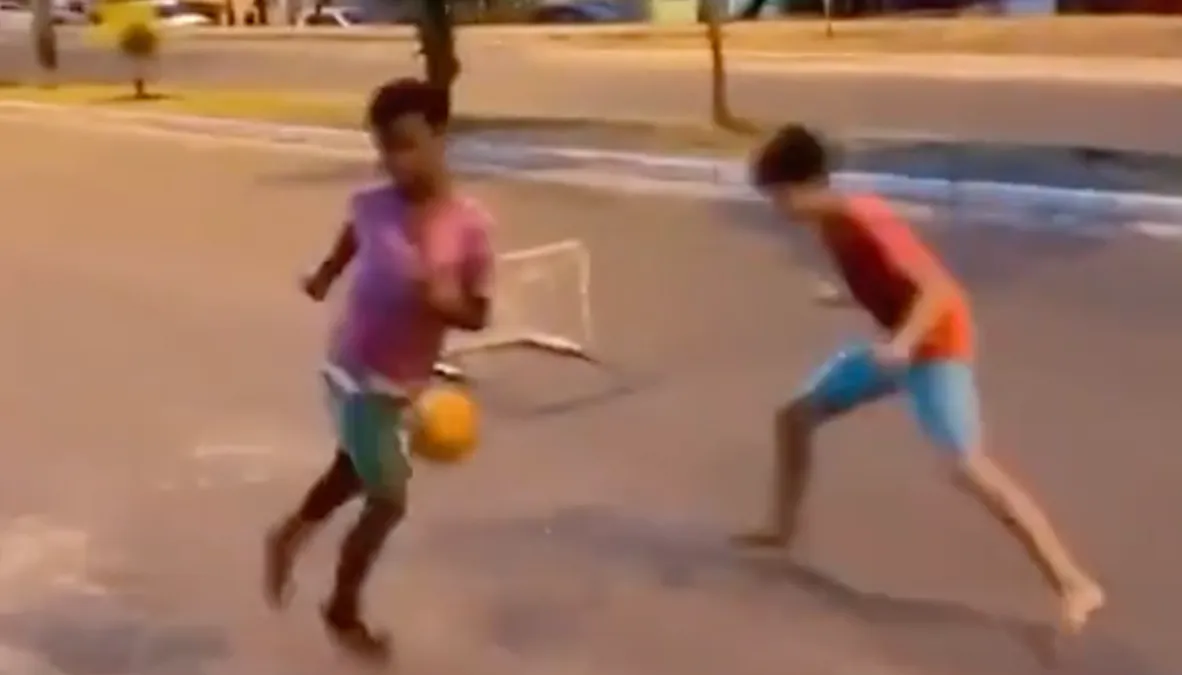 Kind is de Messi & Ronaldo van de straat