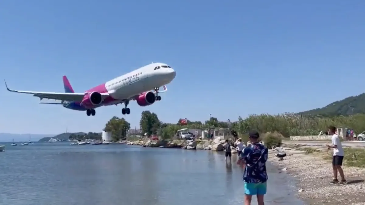 Airbus A321 had niet heel veel extra hoogte over tijdens landing op Skiathos