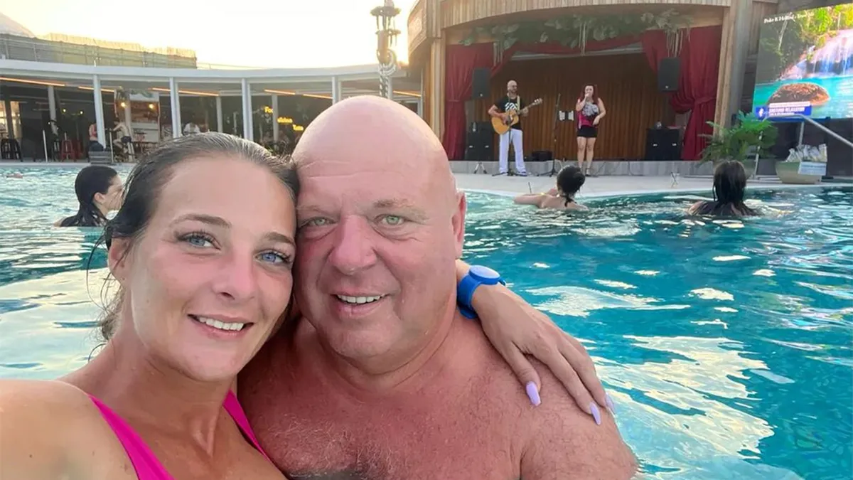 WTF: Peter Gillis beet in Nicolleke haar rug en neus, kneep in haar borsten en rukte een oorbel uit