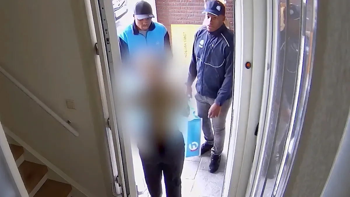 Politie heeft één brutale woningovervaller te pakken en is op zoek naar de andere twee