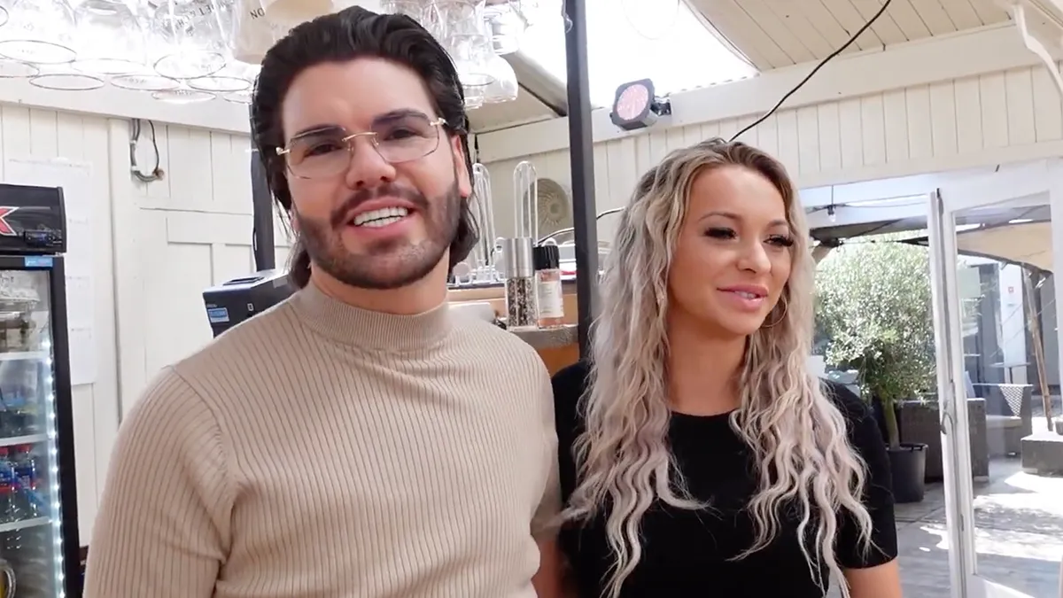 Wait What: Huispakkenkoning Roy Donders en vriendin Michelle zwanger van eerste kindje