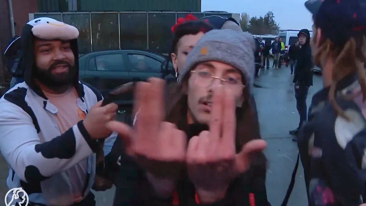 Illegale rave in Gelderse Ammerzoden beëindigd na ingrijpen door politie