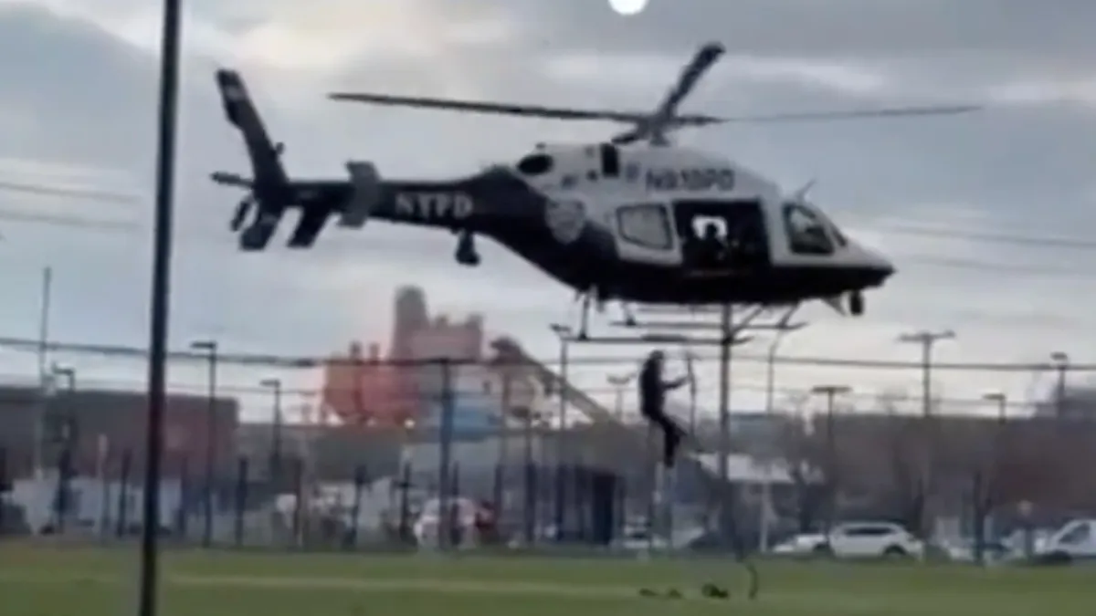 Agent van Police Academy heeft Police Academy momentjes