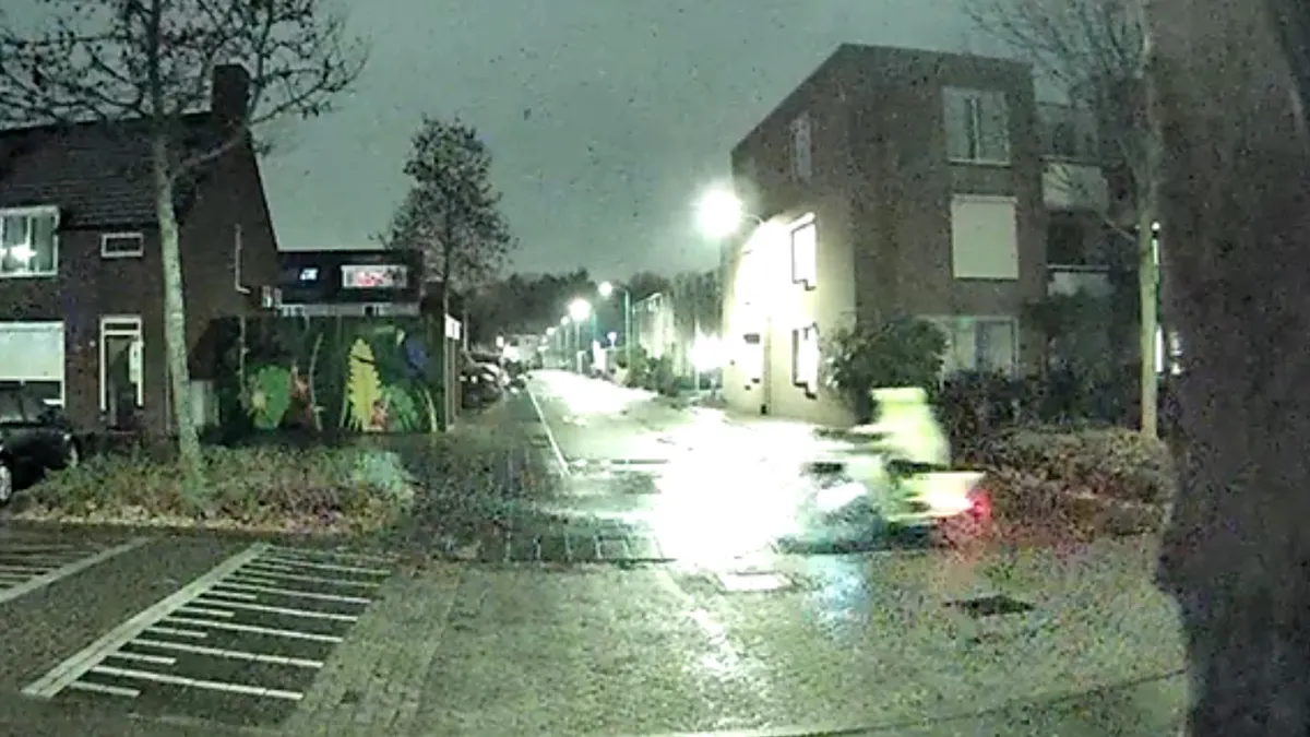 Maaltijdbezorgers in Tilburg opgelet: Het is glad buiten