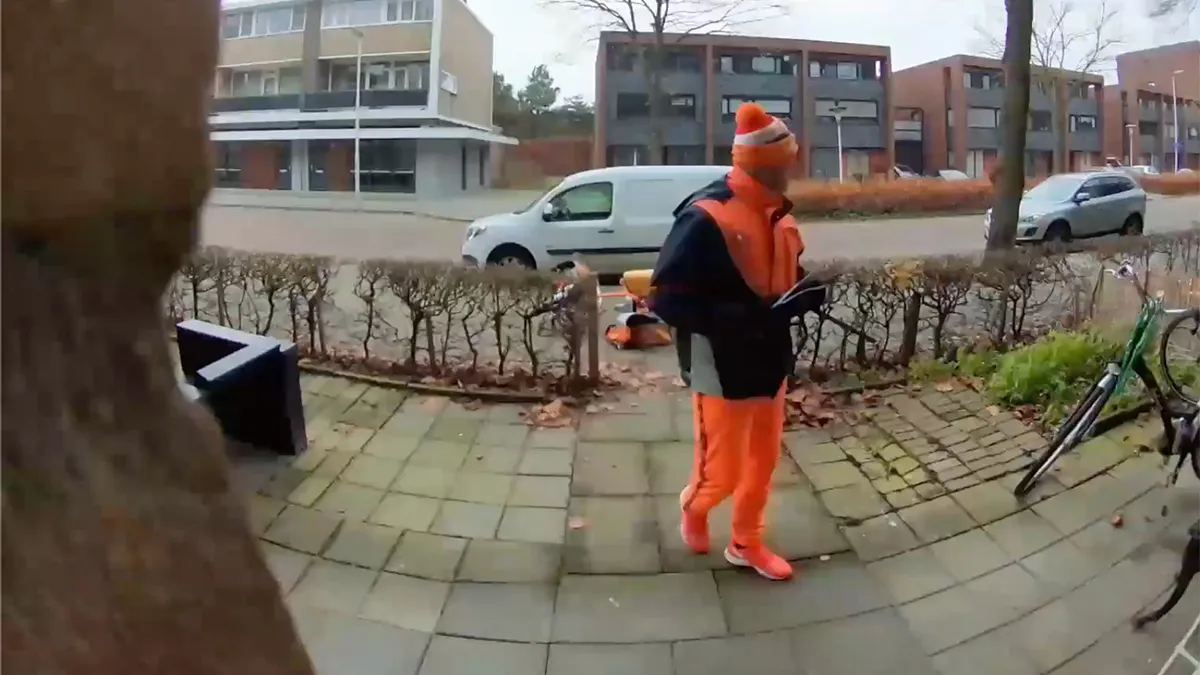 Postbode niet blij met zijn fiets