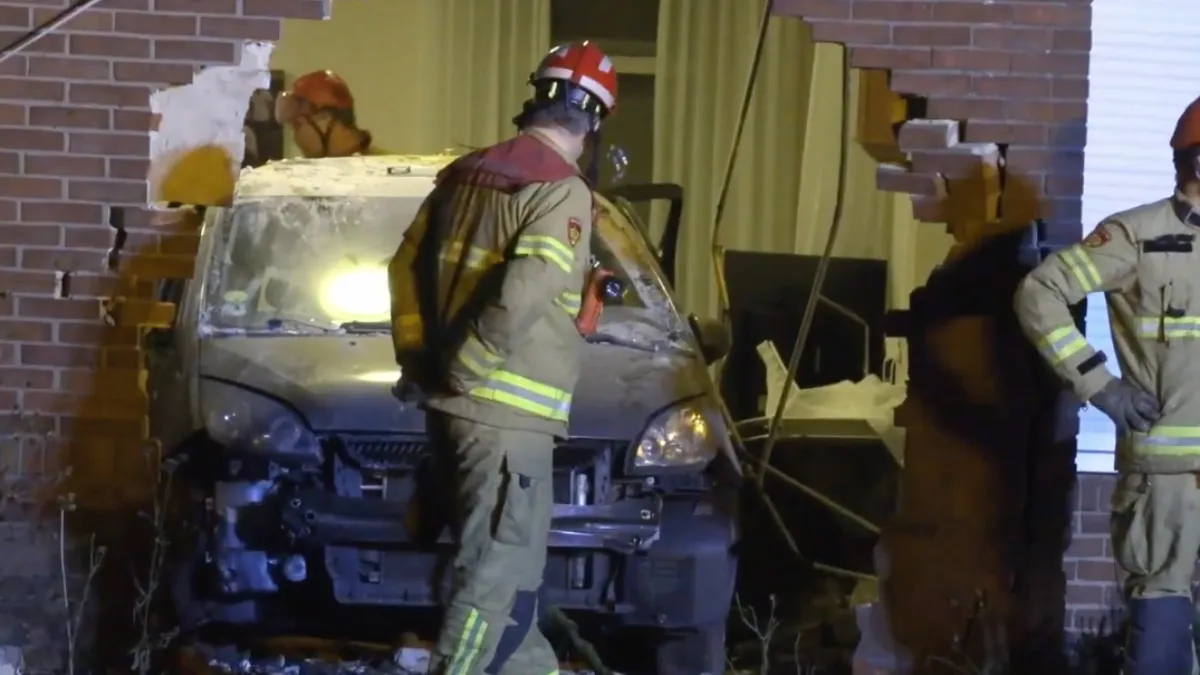 Amateur stuntchauffeur knalde woonkamer in Winterswijk binnen met zijn auto