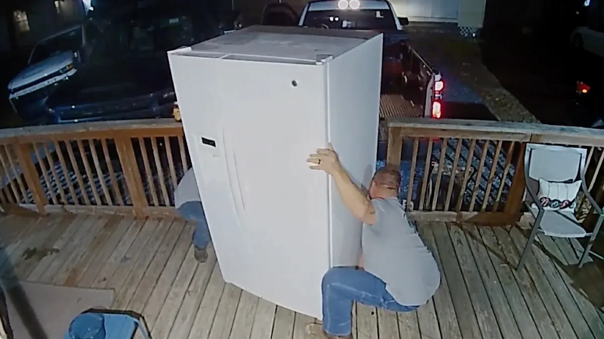 Even een koelkast in een pick-up tillen zeiden ze…