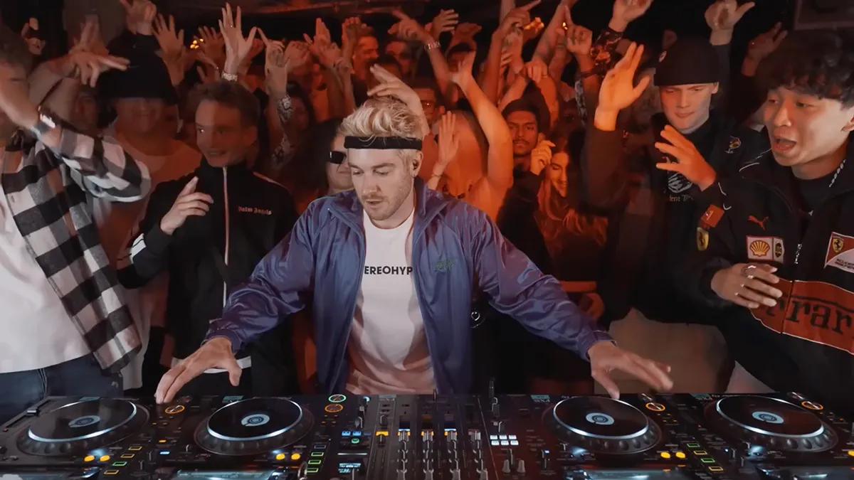 DJ James Hype weet wel hoe je een set moet beginnen