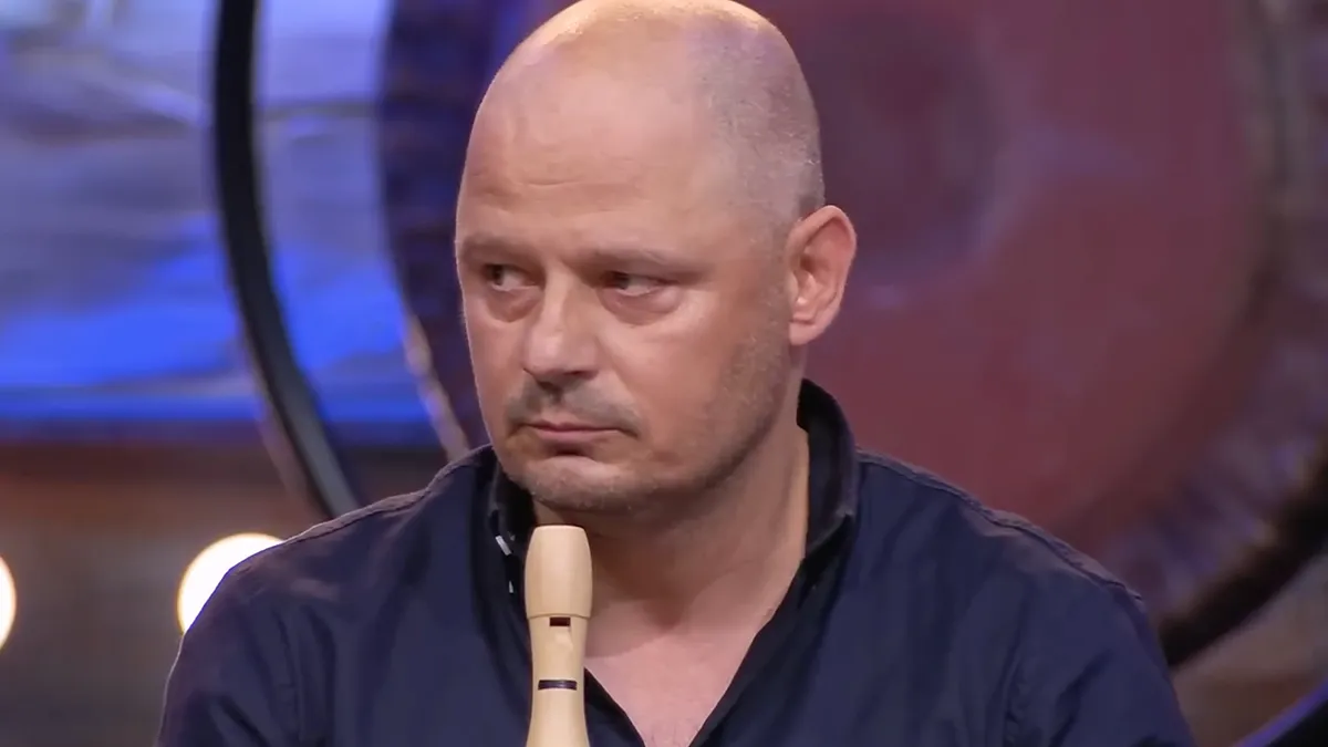 “Ik ga zo lekker spelen op mijn fluit” uit ‘LOL: Last One Laughing’ gaat enorm viraal