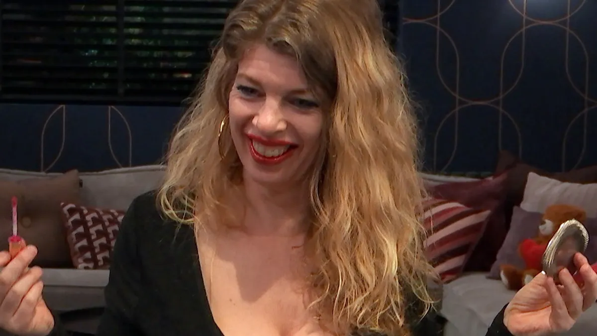 Ondertussen in Lang Leve de Liefde: Voormalige eigenaar parenclub op date met natuurfilm actrice