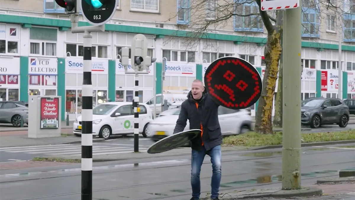 Tom 'Rustâââââââââgh’ Beugelsdijk gaat Den Haag langzamer laten rijden