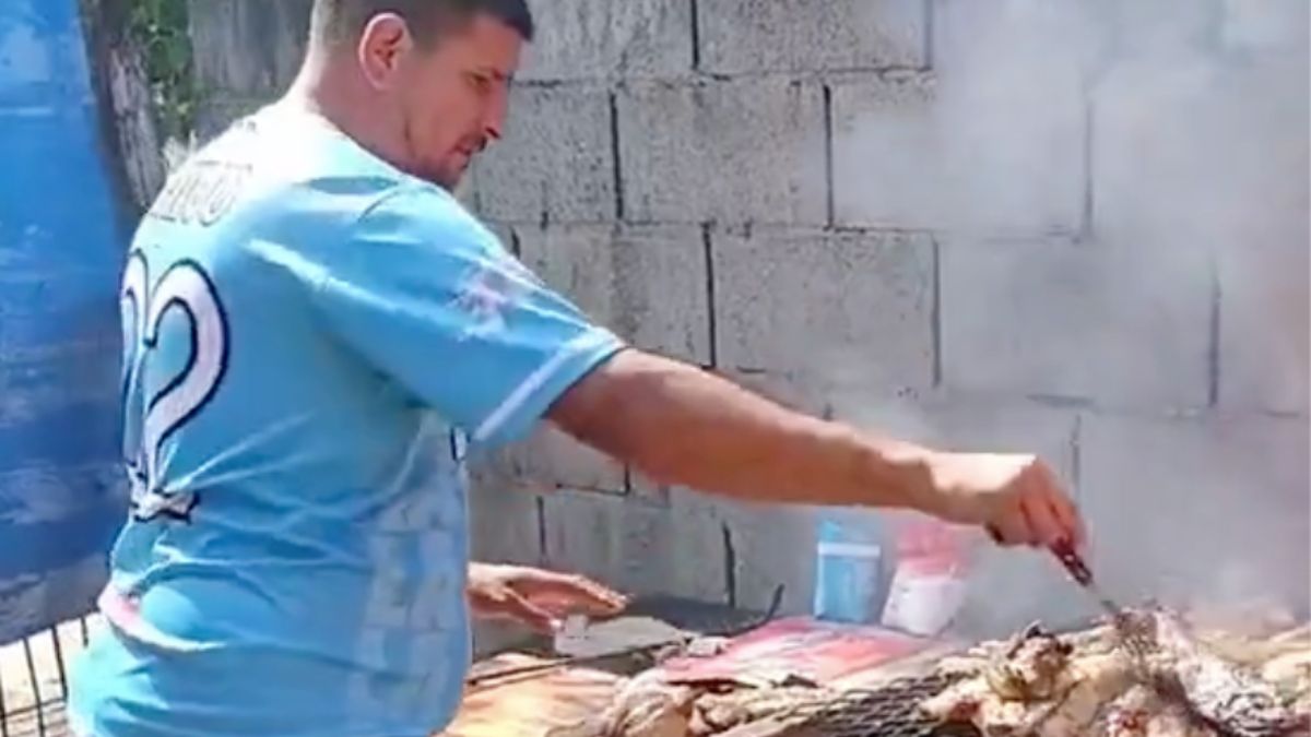 Deze pitmaster hoef je niets te vertellen over BBQ-en