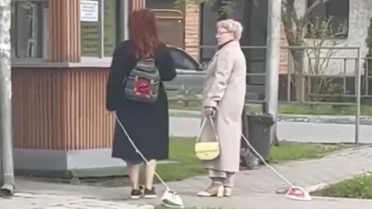 Russische baboesjka’s gaan even een ommetje maken met hun strijkijzer