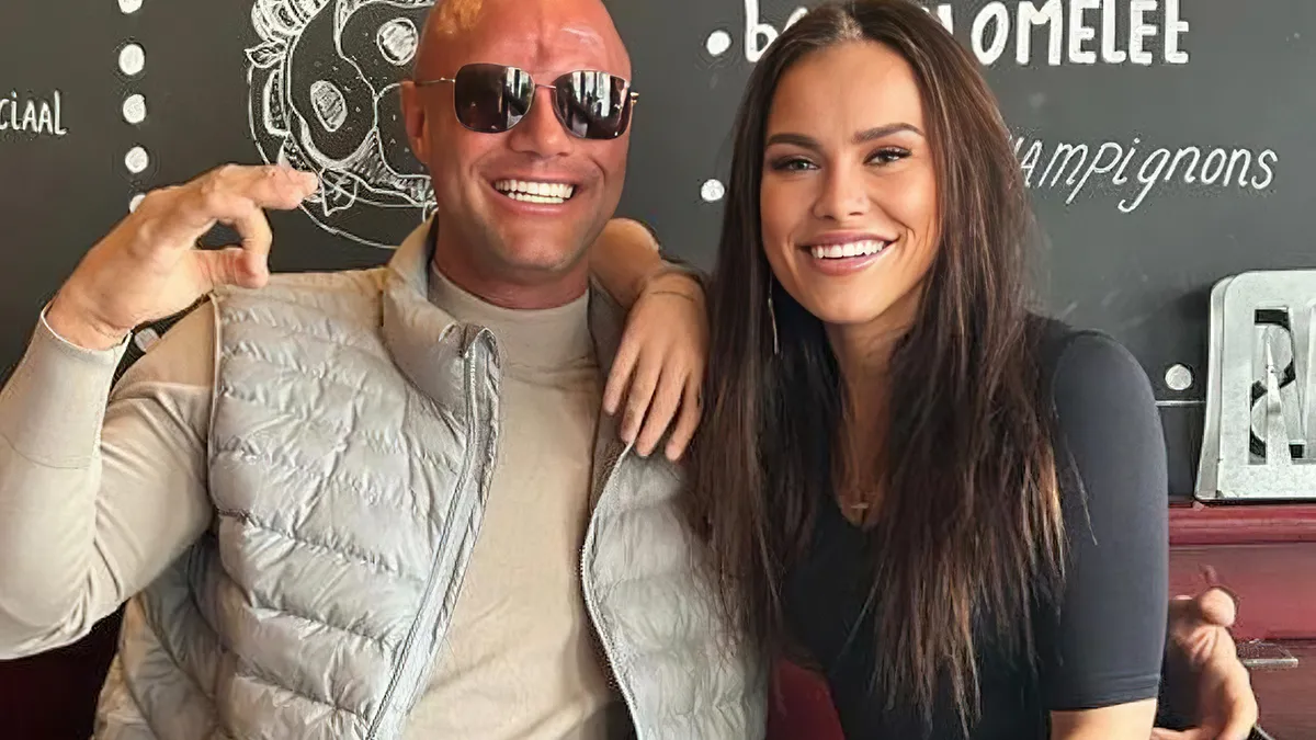 Wait what: Alex Soze slaat 'OnlyFans' model aan de haak