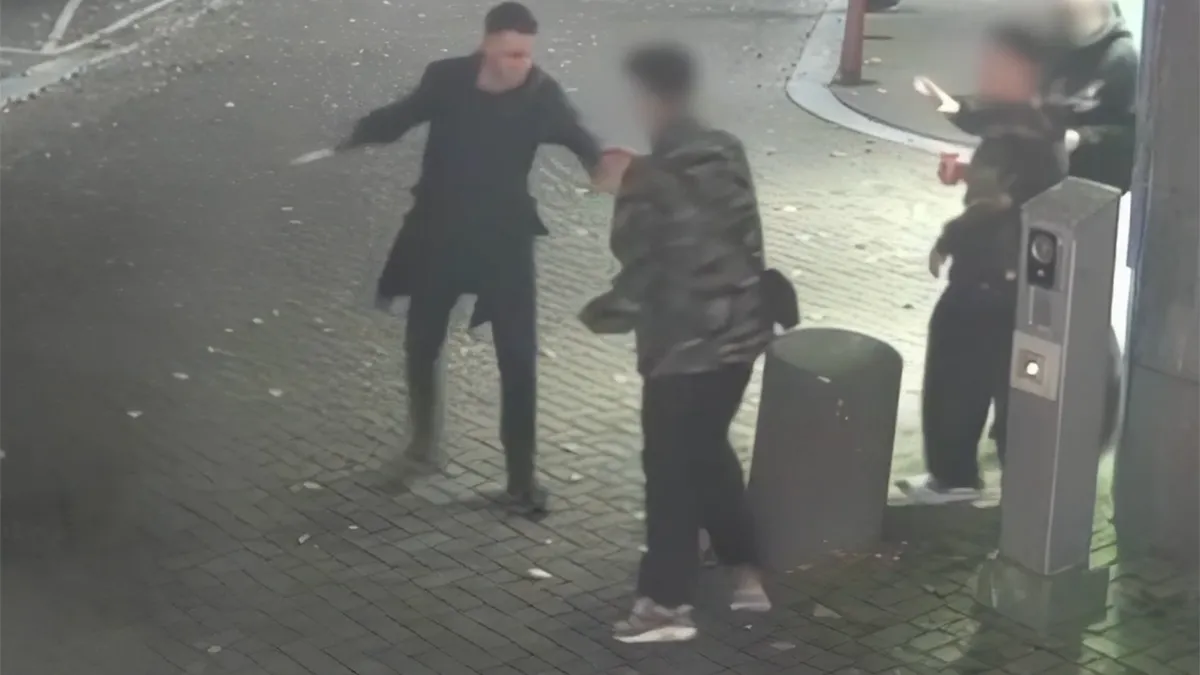 Man in Amsterdam neergestoken voor weigeren het geven van een sigaret