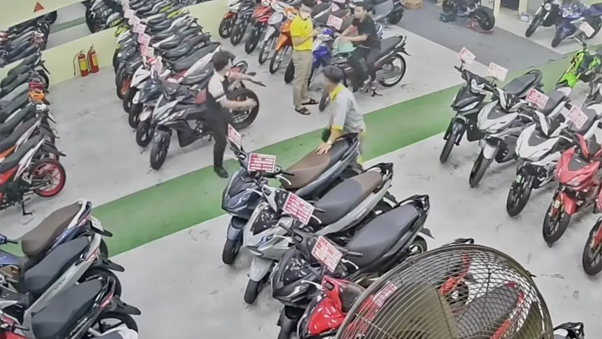 Man ziet iets gebeuren en haalt collega's erbij, maar 'Wait for It'