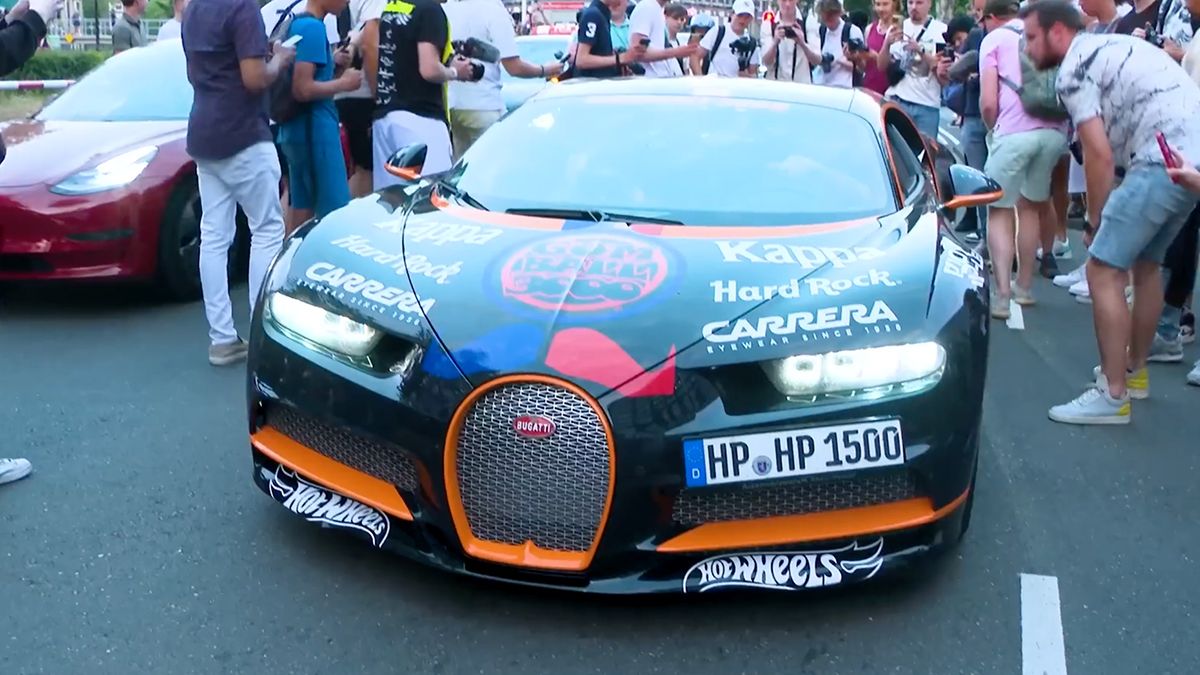 Naar hele dure supercars kijken in Amsterdam op Gumball 3000