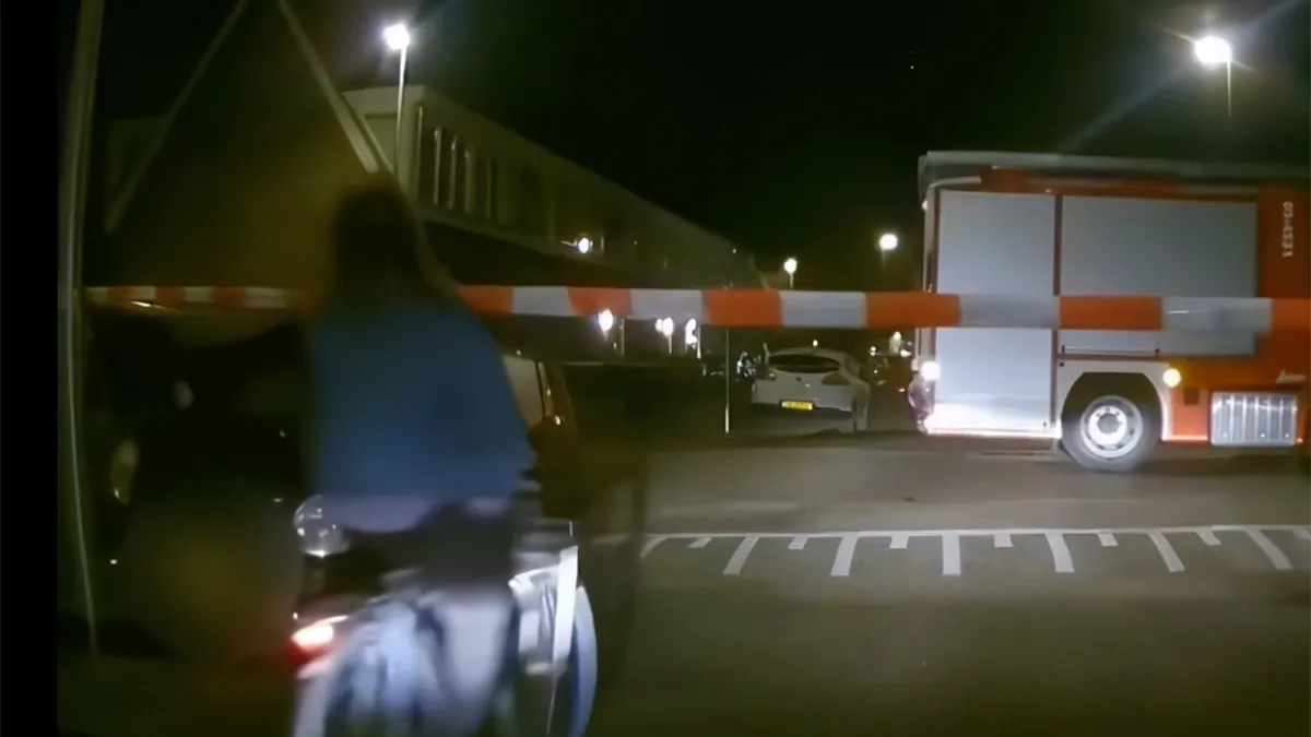 Speltip 24: Weet van jezelf wanneer je wel door een afzetting kunt rijden en wanneer niet