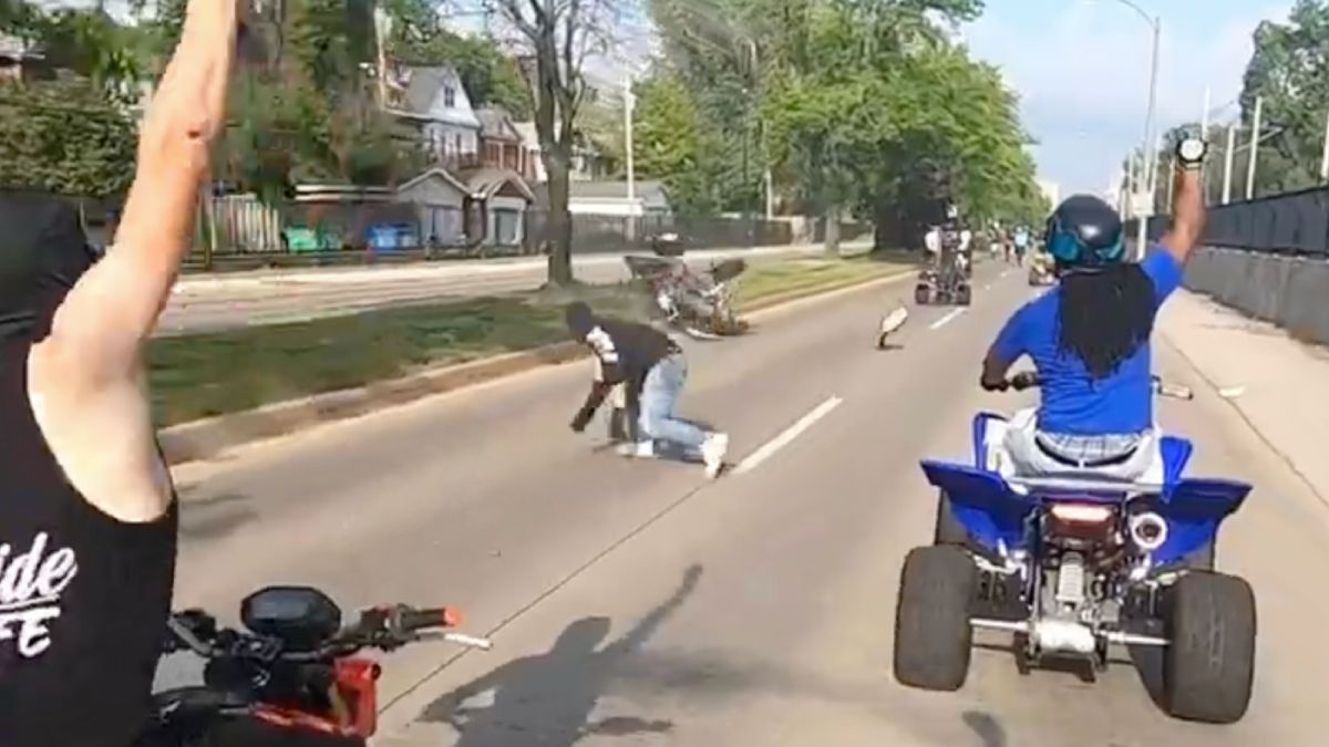 In St Louis was het bijna twee voor de prijs van één bij groepje amateur stuntmannen