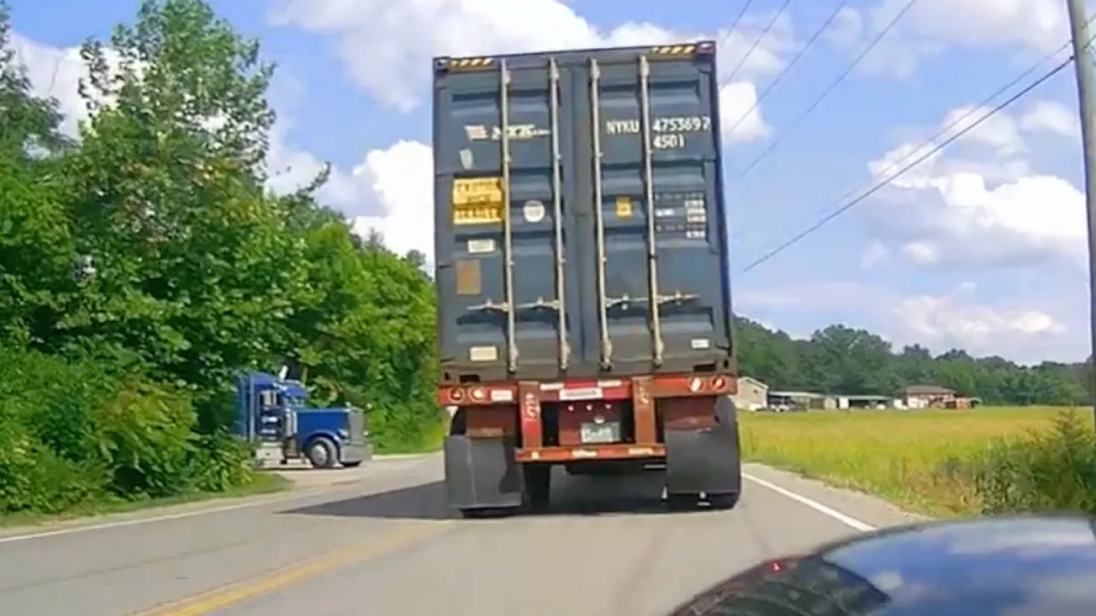 Vrachtwagenchauffeur in Tennessee heeft motorrijder nooit gezien met alle gevolgen van dien