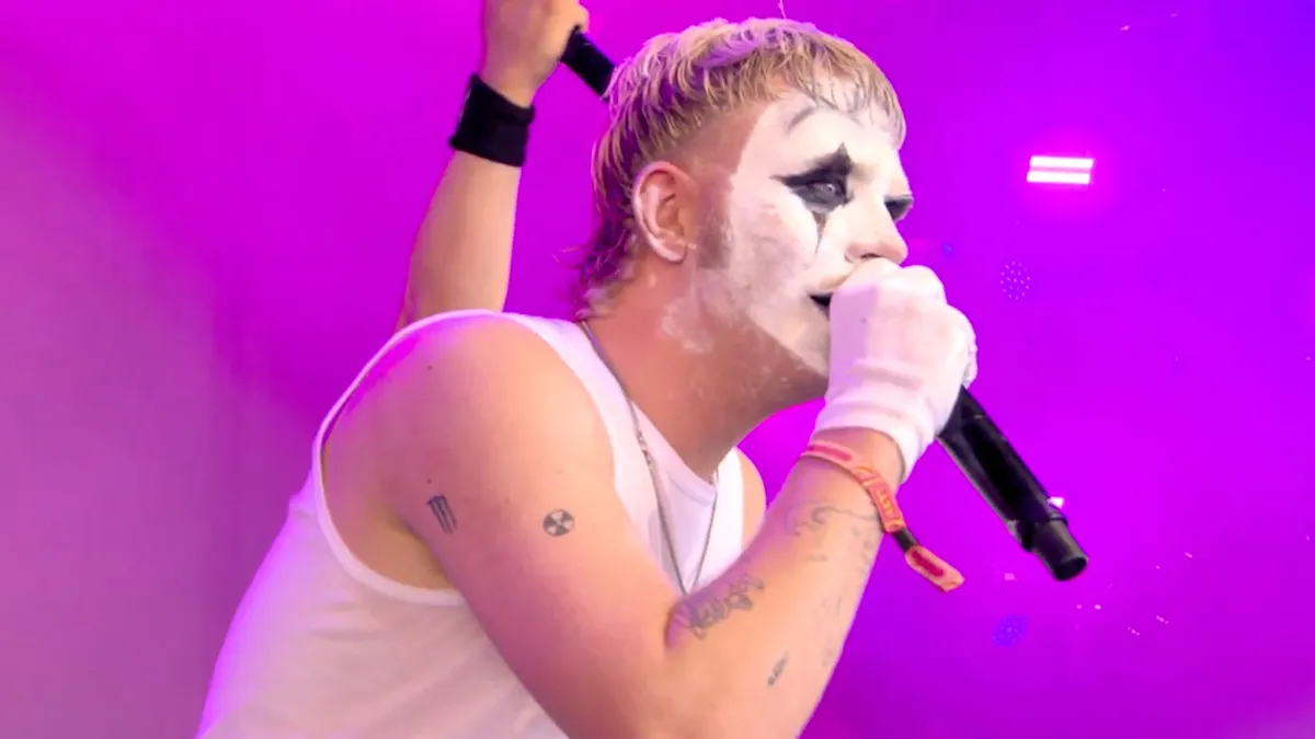 Joost Klein gaat hard op Lowlands 2023