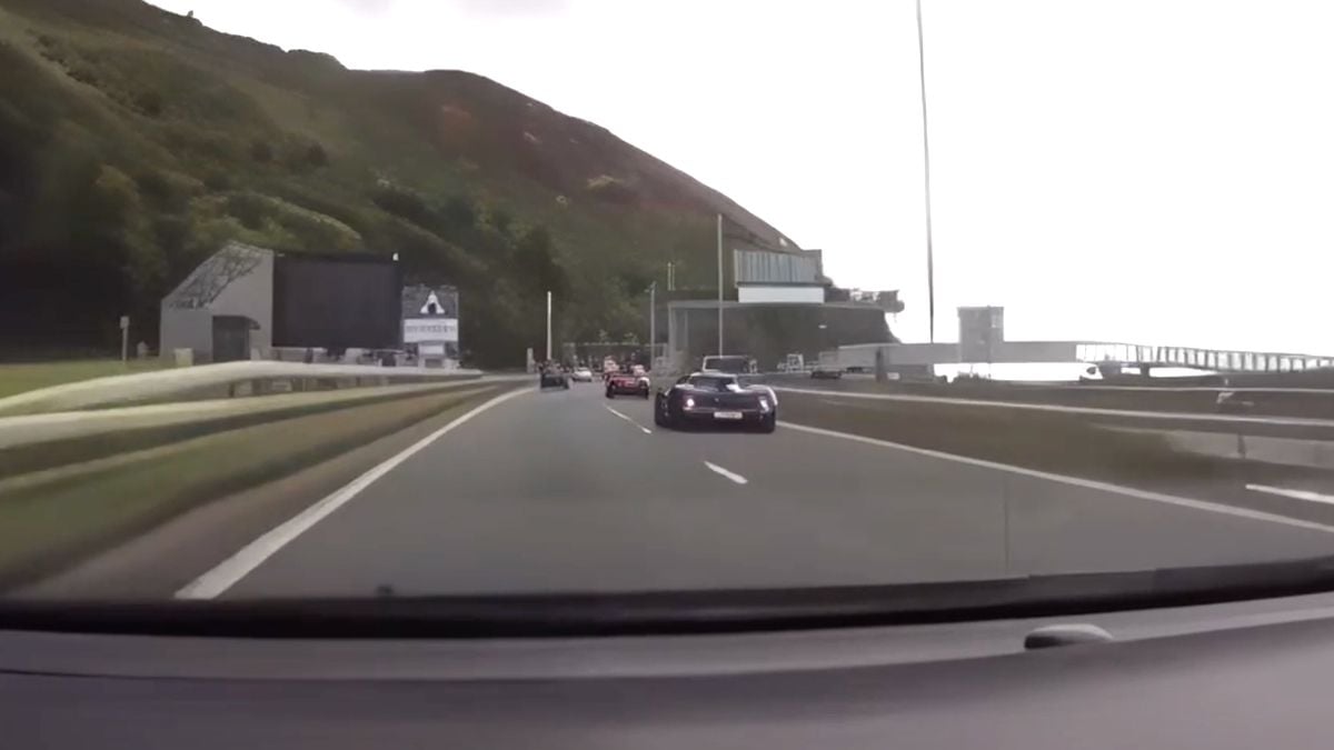 Pagani Zonda 760LH, voormalig auto van Lewis Hamilton, crasht in tunnel in Wales