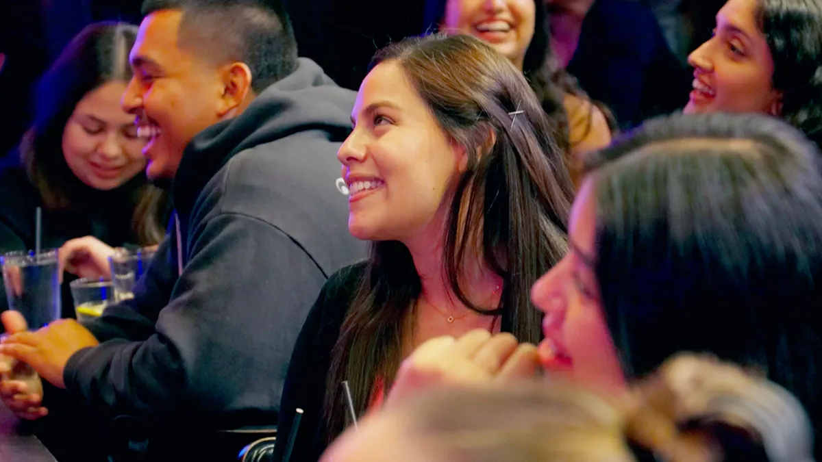 thumb vk comedians laten ware aard zien van crush van vrouw