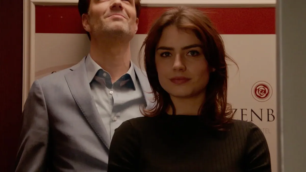 thumb vk juice bizarder dan goede tijden slechte tijden bas muijs met spijkerpistool beschoten