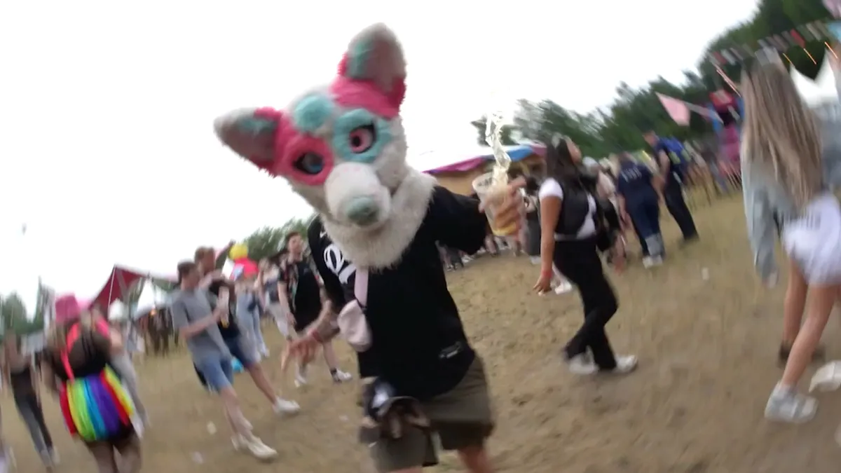 thumb vk zomer ellende 20 ep03 keihard feesten met hans glock op knaltibal