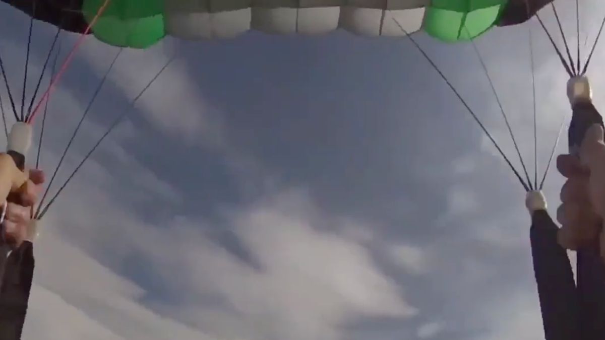 Amateur base-jumper heeft niet de landing die hij voor ogen had