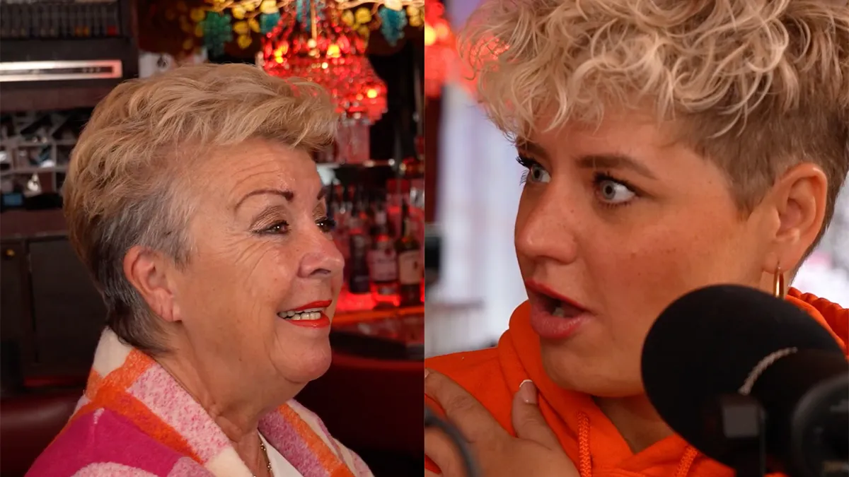 thumb vk aan de bar met tante coor die heeft altijd een doosje blauwe pillen klaarliggen