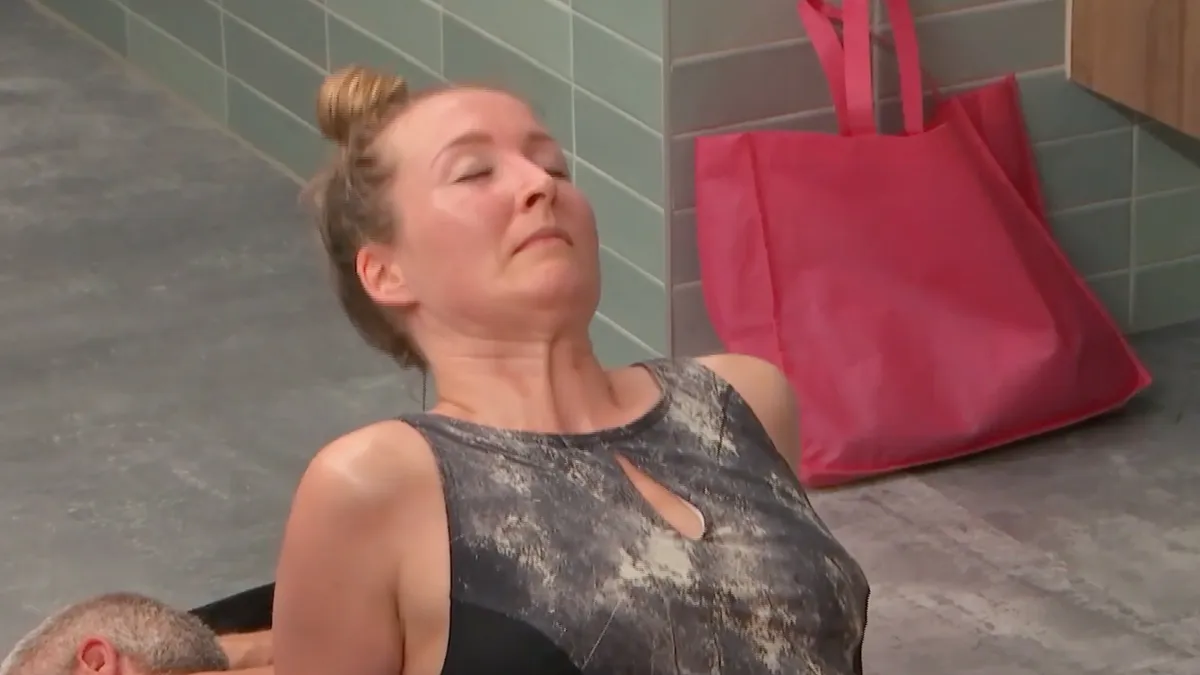 thumb vk ondertussen in lang leve de liefde sven krijgt van anna een tantra massage