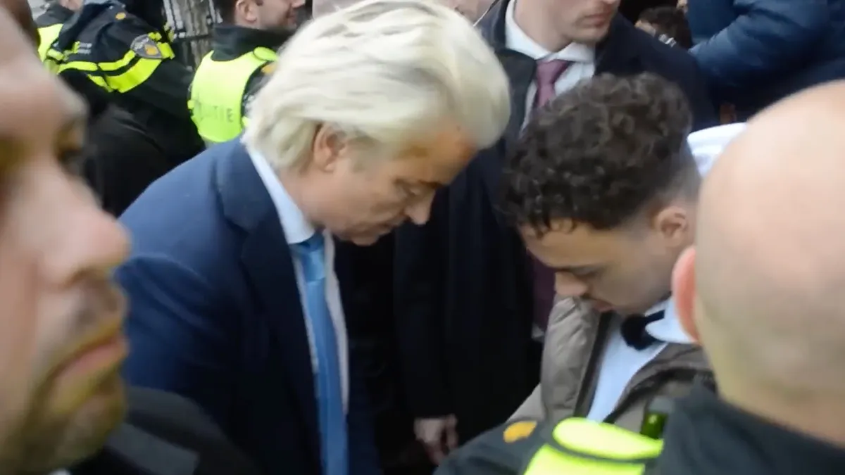 thumb vk video dat geert wilders contract tekent dat alle marokkanen mogen blijven gaat weer rond