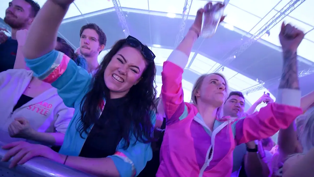 thumb vk af en toe heb je happy hardcore nodig plankgas van dr rude het tempo team en eelco