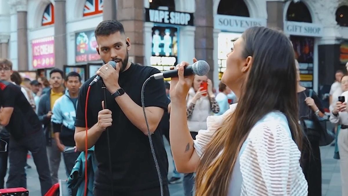 Luke Silva en Emilie Cunliffe doen duet en zingen 'Someone Like You' van Adele