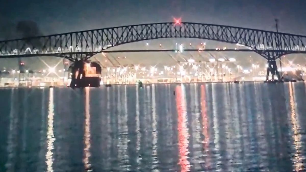 Video Francis Scott Key Bridge in Baltimore stort in na aanvaring met vrachtschip