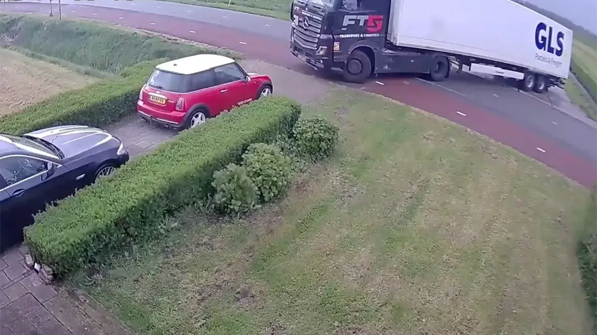 thumb vk chauffeur zijn is een vak dus doet de buurman even voor hoe het moet