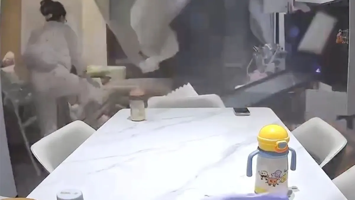 thumb vk windvlaag blaast balkondeur eruit in chinese provincie guangdong