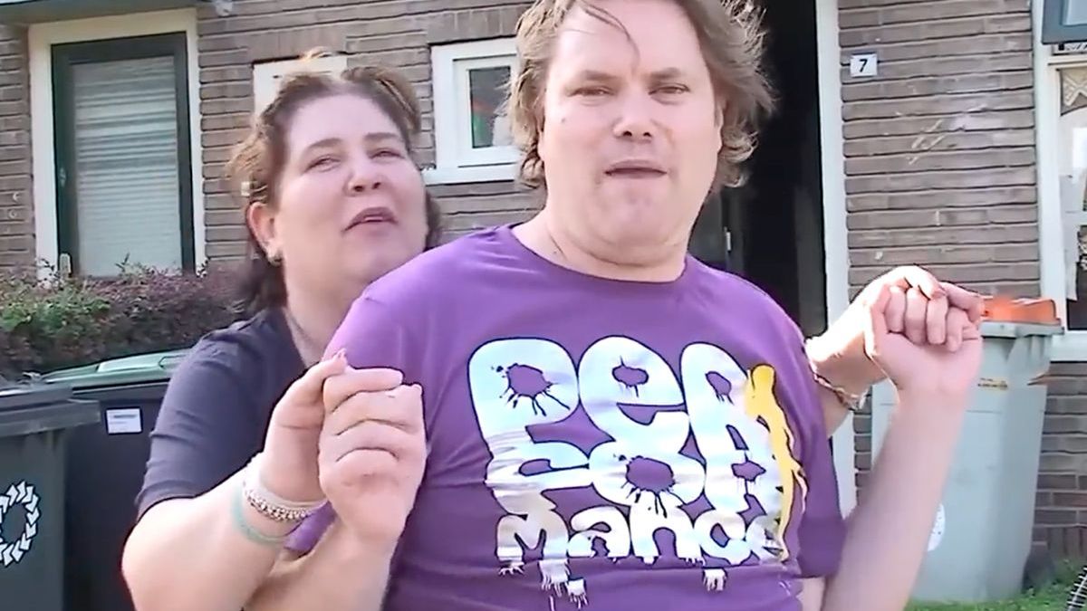 Debora aka Romana van Zanger Rinus hit 'Met Romana Op De Scooter' plotseling overleden