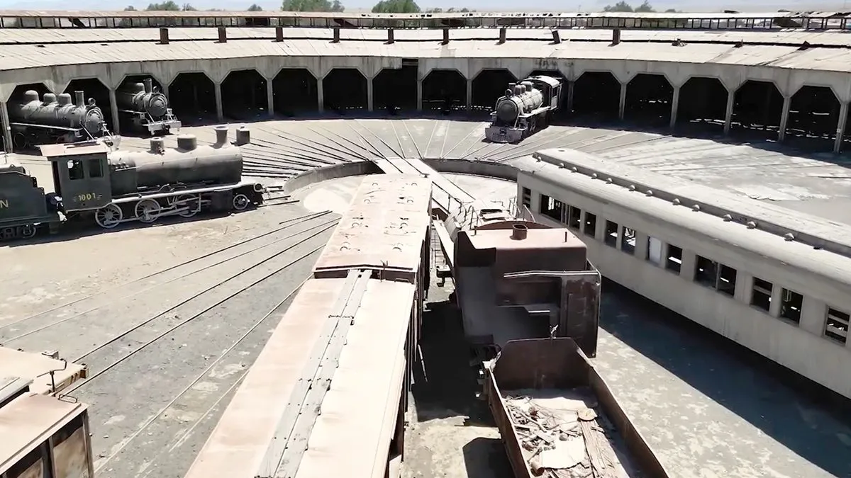 thumb vk kijkje bij verlaten stoomlocomotieven in de zeer droge atacama woestijn in chili