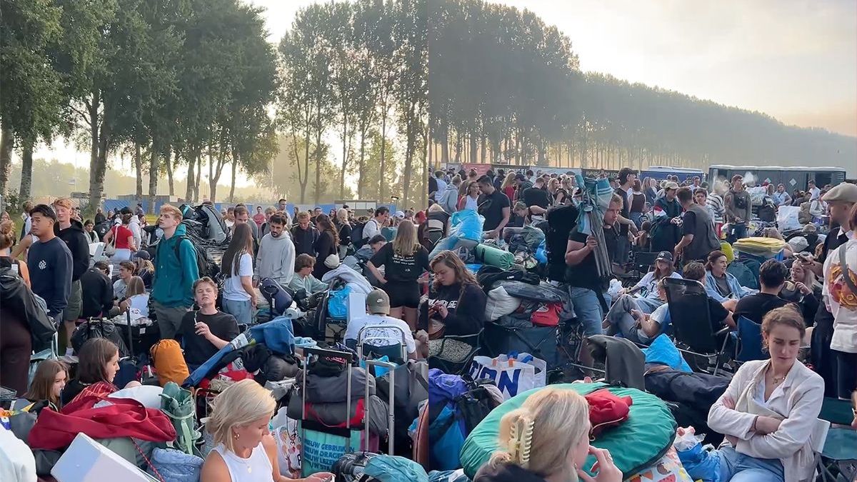 Ga vroeg naar de camping van Lowlands zeiden ze, dan is het nog niet druk zeiden ze