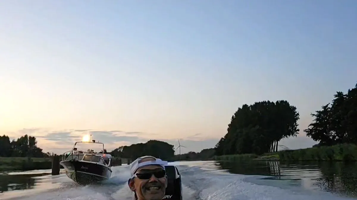 thumb vk gasten spelen politie op je hielen maar dan op het water